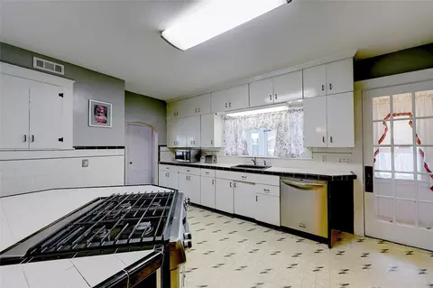 118 Estes St, Woonsocket, RI 02895 photo 15