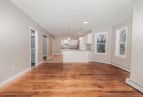 31 Pendleton St, Cranston, RI 02920 photo 6