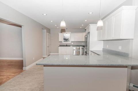 31 Pendleton St, Cranston, RI 02920 photo 4