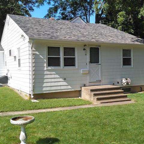 18 Ernest St, Coventry, RI 02816 photo 2
