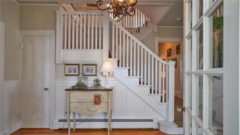 9 Elm St, Westerly, RI 02891 photo 2