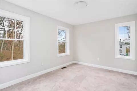 71 Cadora Ave, Warwick, RI 02886 photo 10