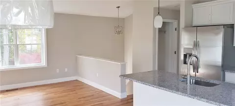 71 Cadora Ave, Warwick, RI 02886 photo 4