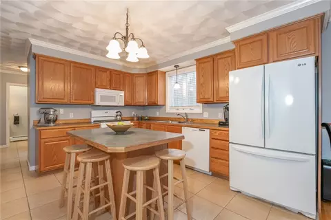 568 Eagle Peak Rd, Pascoag, RI 02859 photo 12