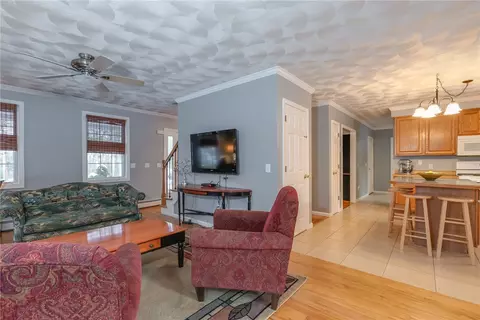 568 Eagle Peak Rd, Pascoag, RI 02859 photo 9