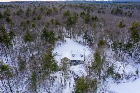568 Eagle Peak Rd, Pascoag, RI 02859 photo 5