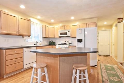 14 Ruby St, Cranston, RI 02905 photo 6