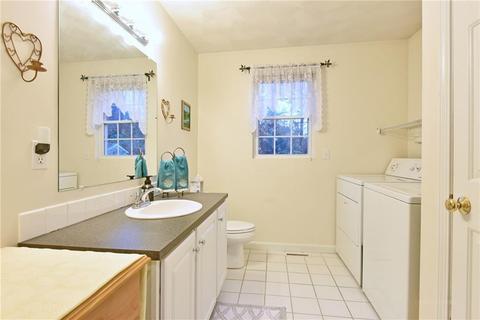 14 Ruby St, Cranston, RI 02905 photo 10