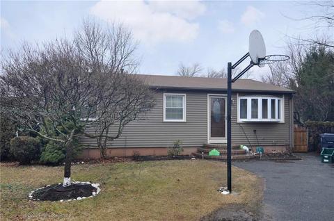 31 Ryan Ave, Warwick, RI 02889 photo 1