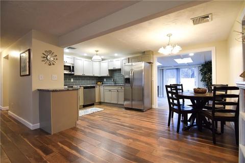 154 Wethersfield Dr, Warwick, RI 02886 photo 7