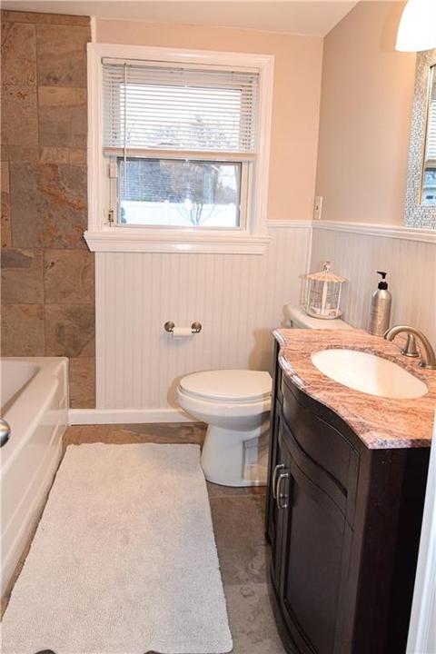 154 Wethersfield Dr, Warwick, RI 02886 photo 11