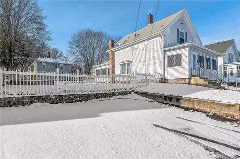 598 Third Ave, Woonsocket, RI 02895 photo 3