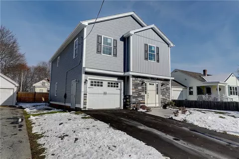 58 Olympia Ave, Woonsocket, RI 02895 photo 2