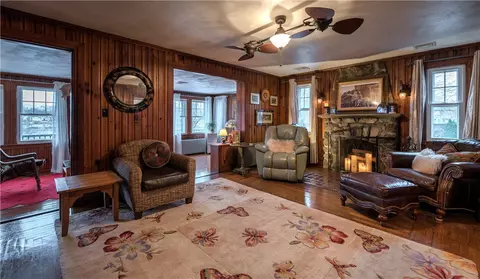 3 Hurley Ave, Warwick, RI 02889 photo 8