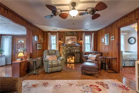 3 Hurley Ave, Warwick, RI 02889 photo 7