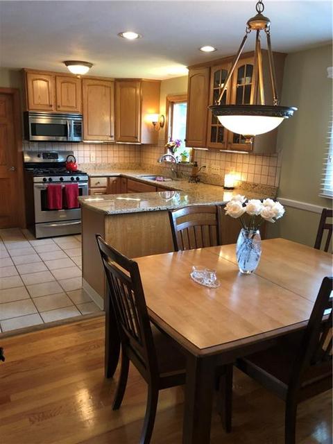 16 Gilbert St, Warwick, RI 02886 photo 4