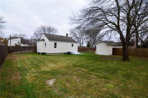 61 Euclid Ave, Warwick, RI 02889 photo 9