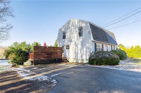 24 Dunns Corner Rd, Westerly, RI 02891 photo 2