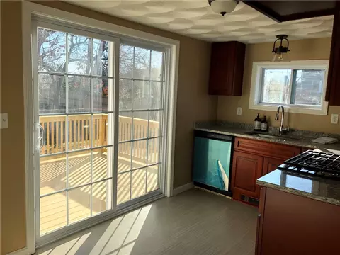 112 Model Ave, Warwick, RI 02889 photo 8