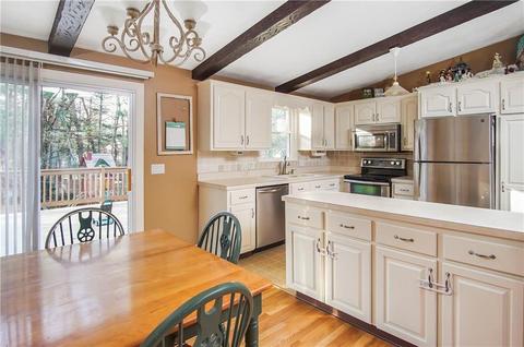 24 Centennial St, Coventry, RI 02816 photo 5