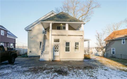 36 Cottage St, Woonsocket, RI 02895 photo 5