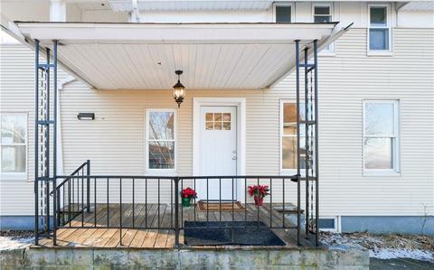 36 Cottage St, Woonsocket, RI 02895 photo 3