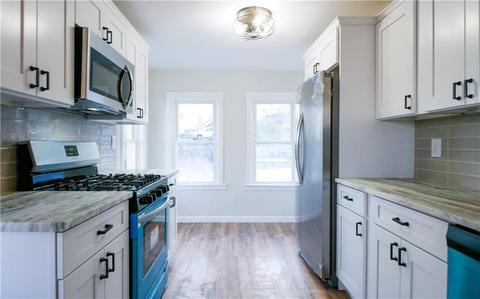 36 Cottage St, Woonsocket, RI 02895 photo 12