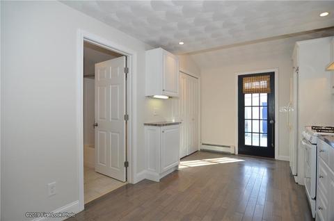90 Fuller St, Warwick, RI 02889 photo 6