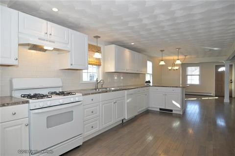 90 Fuller St, Warwick, RI 02889 photo 4