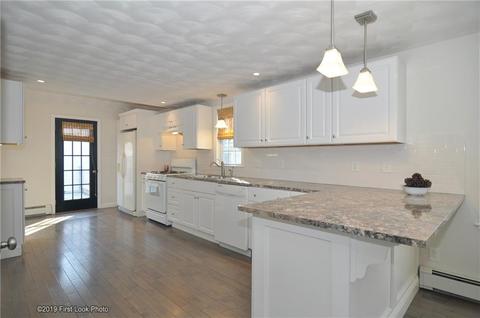 90 Fuller St, Warwick, RI 02889 photo 7