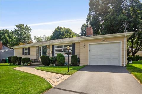 44 Barstow Rd, Warwick, RI 02888 photo 3