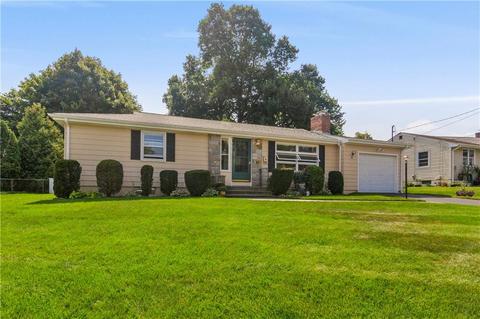 44 Barstow Rd, Warwick, RI 02888 photo 1