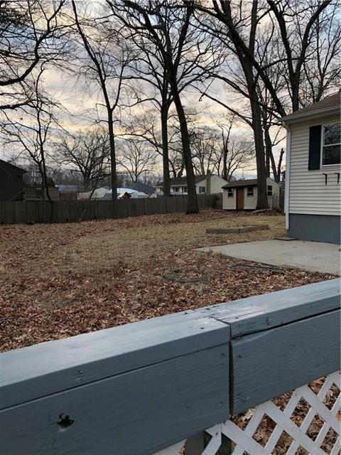 140 Glen Dr, Warwick, RI 02889 photo 3