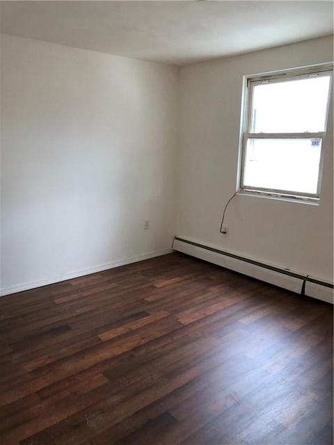 140 Glen Dr, Warwick, RI 02889 photo 4
