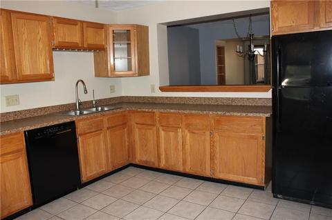 1001 Brookhaven Ln, Woonsocket, RI 02895 photo 3