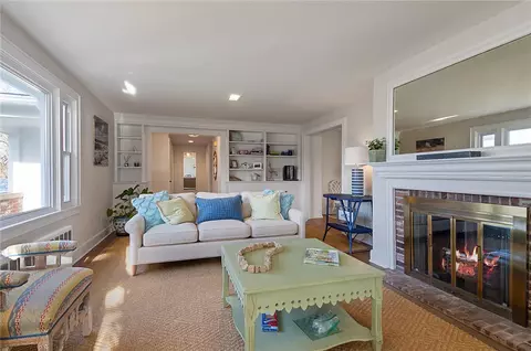 18 Margin St, Westerly, RI 02891 photo 4