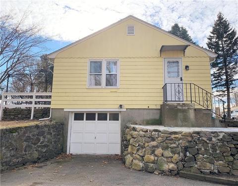 74 Gilbert St, Warwick, RI 02886 photo 3