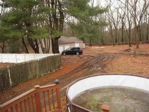 40 Benoit St, Coventry, RI 02816 photo 13