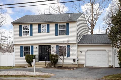 583 Sandy Ln, Warwick, RI 02889 photo 3