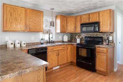 583 Sandy Ln, Warwick, RI 02889 photo 10