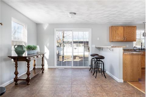 583 Sandy Ln, Warwick, RI 02889 photo 8