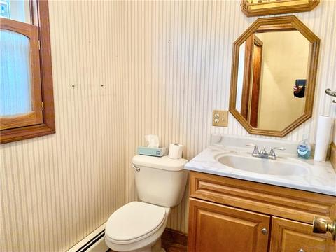 365 Coe St, Woonsocket, RI 02895 photo 20