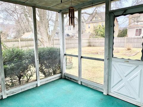 365 Coe St, Woonsocket, RI 02895 photo 11