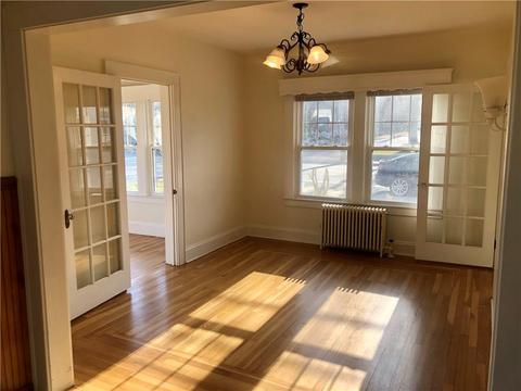 60 Oak St, Westerly, RI 02891 photo 4