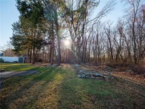 81 Oberlin Dr, Warwick, RI 02886 photo 7