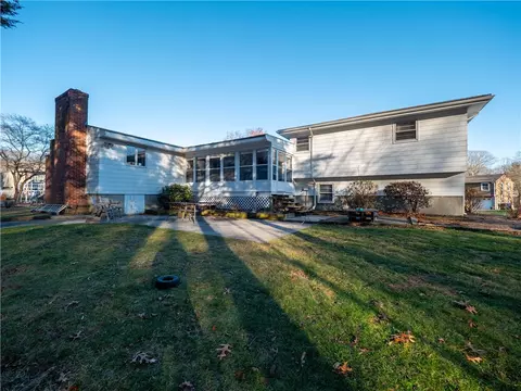 81 Oberlin Dr, Warwick, RI 02886 photo 6