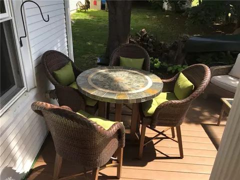 75 Oregon Ave, Woonsocket, RI 02895 photo 17
