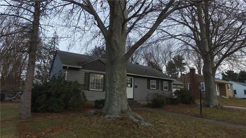 86 Welfare Ave, Warwick, RI 02888 photo 3