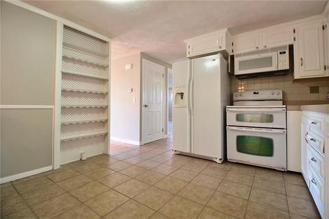 2 Rhody Dr, Westerly, RI 02891 photo 8