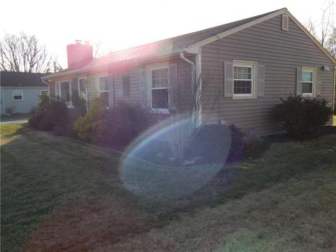 194 Priscilla Rd, Woonsocket, RI 02895 photo 2